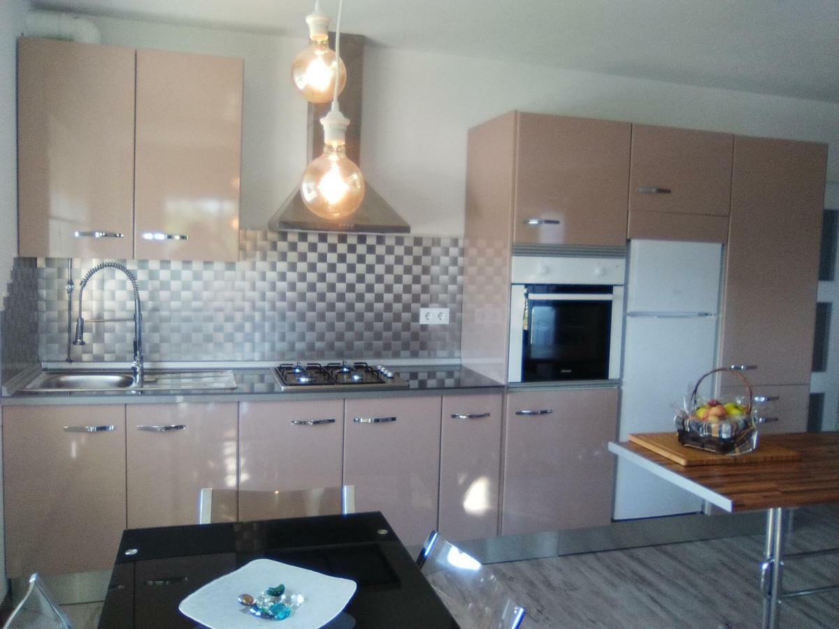 Apartamento En Viveiro Εξωτερικό φωτογραφία